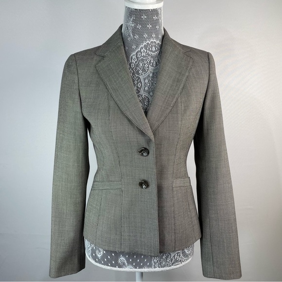 Ann Taylor Blazer Womens 0 100% Wool Shoulder Pads 2 Button Closure Office Wear - Picture 1 of 8
